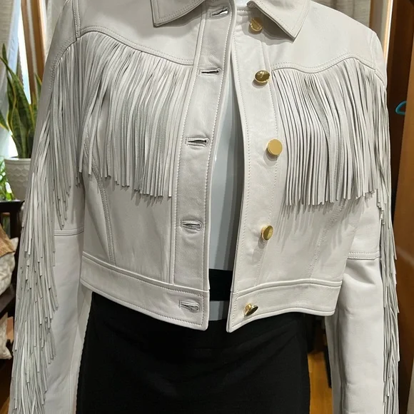Brand new Diane Von Furstenberg fitted fringe leather jacket in white.Size M - Picture 4 of 8